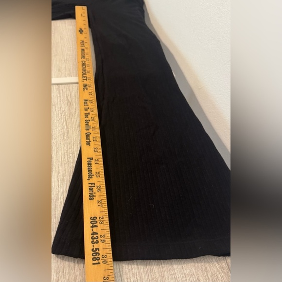 Halara Ribbed Knit Crossover High Waisted Pocket Casual Flare Pants NWT XS - Picture 8 of 11